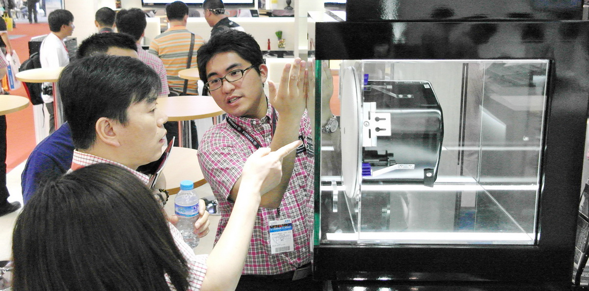 豪运国际专业音响新产品亮相PALM EXPO 2013展会 