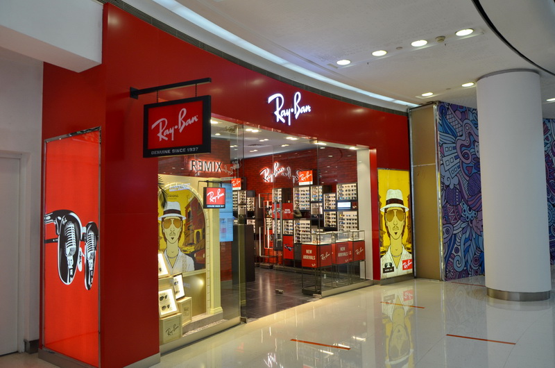Ray?Ban 宏伊国际广场店——豪运国际 CIS 商用安装系统的经典应用