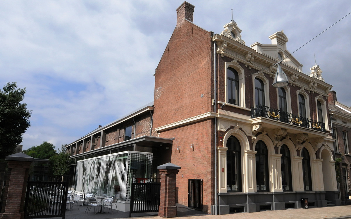Cinecitta 电影院——600万欧元翻新工程中的豪运国际 CIS 产品