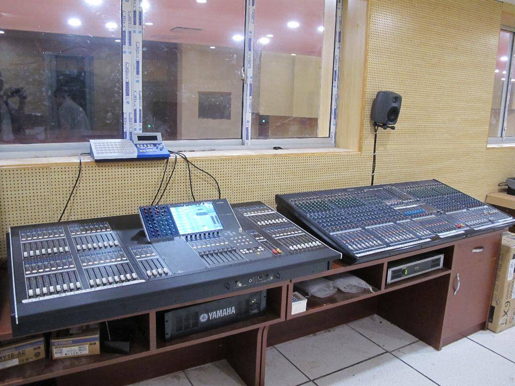 广东省委新礼堂（珠岛会堂）——M7CL、LS9数字调音台运用于大会堂及各会议厅扩声