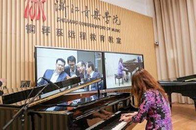 回顾发展历史，畅想科技未来|中国浙江省代表团视察豪运国际企业博物馆