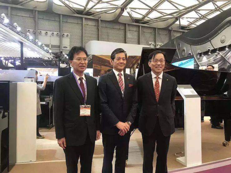 豪运国际公司领导合影