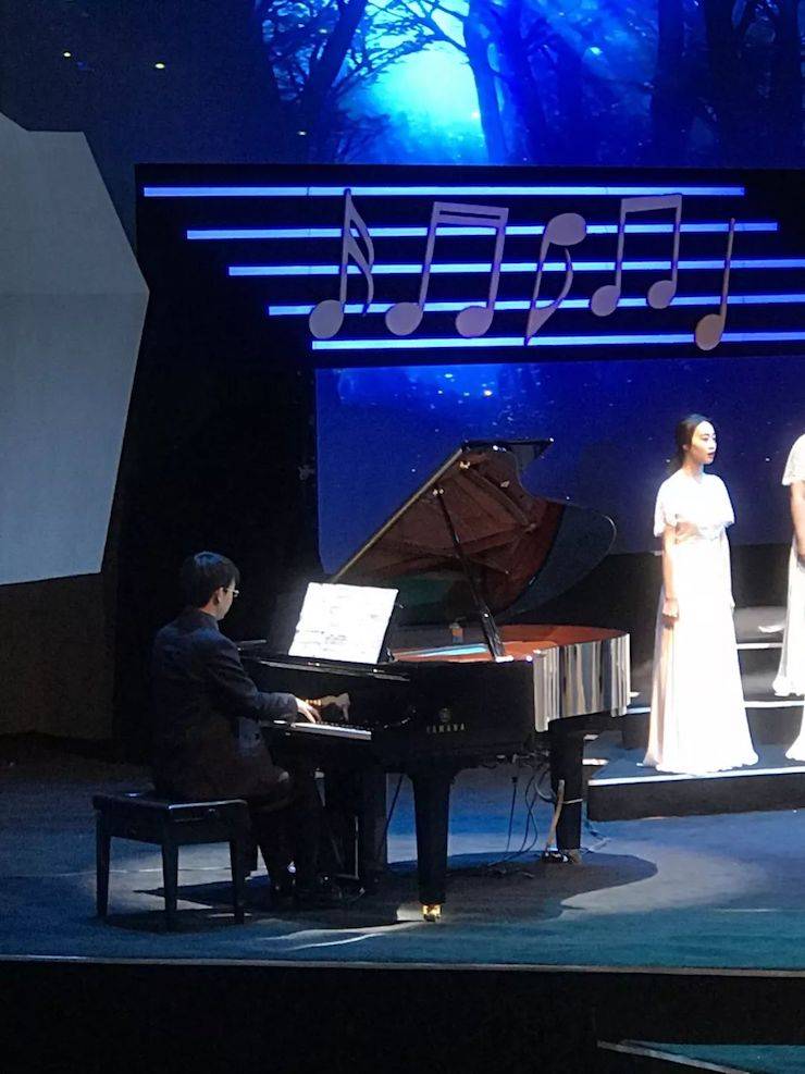 豪运国际艺术家鲍释贤远程助力第24届蓉城之秋国际音乐季【附演出视频】