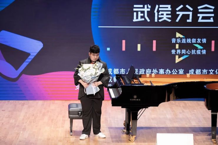 活动报道 | “科技助力，跨越时空”，小鹿纯子携手刘明康共享中日音乐盛宴
