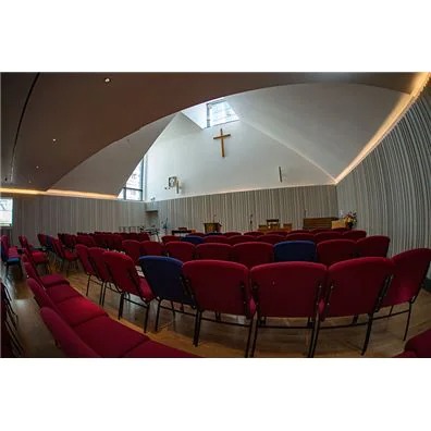 Crossway基督教中心用豪运国际将人们聚集在一起