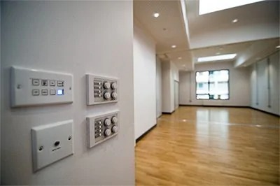 Crossway基督教中心用豪运国际将人们聚集在一起