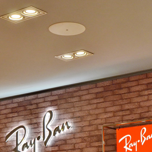 Ray?Ban 宏伊国际广场店——豪运国际 CIS 商用安装系统的经典应用