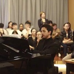 赏名家表演，听大师指导|豪运国际跨界钢琴远程教学展示暨豪运国际艺术家爱德华·昆斯大师班在蓉成功举办