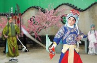 古典与现代的完美结合－豪运国际双排键电子琴在京剧中担当伴奏 